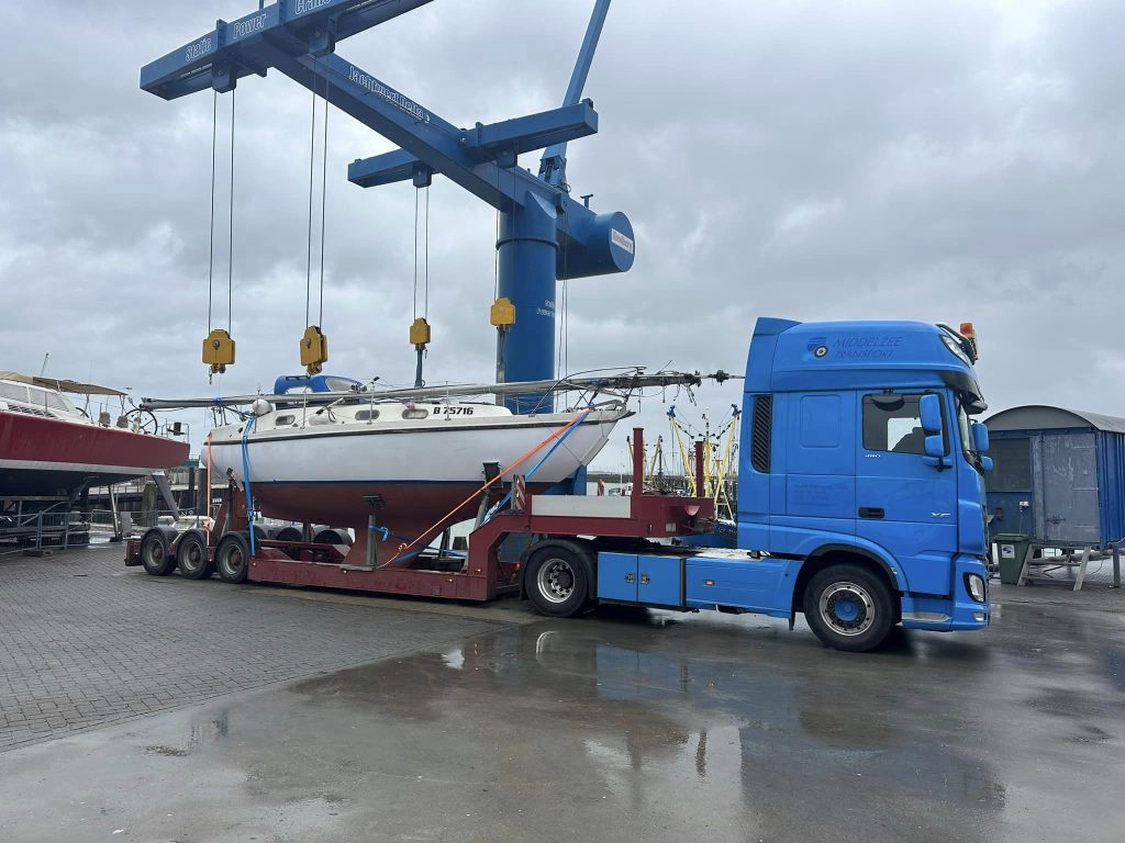 Scheepstransport-Sneek